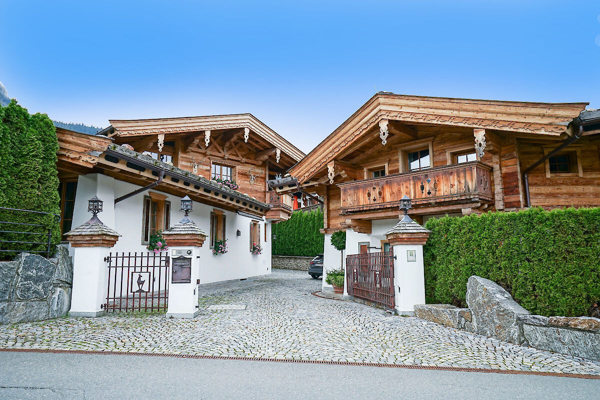 Luxuriöses Anwesen mit Gästehaus 