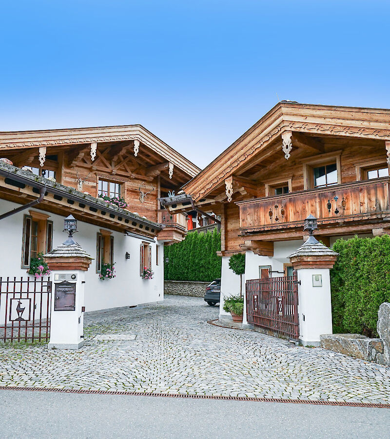Luxuriöses Anwesen mit Gästehaus 