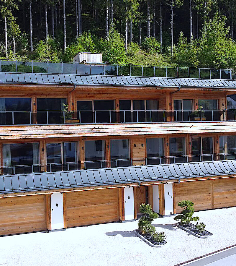 Luxuriöse Wohnungen im Dreifamilienhaus mit Pool in den Kitzbüheler Alpen