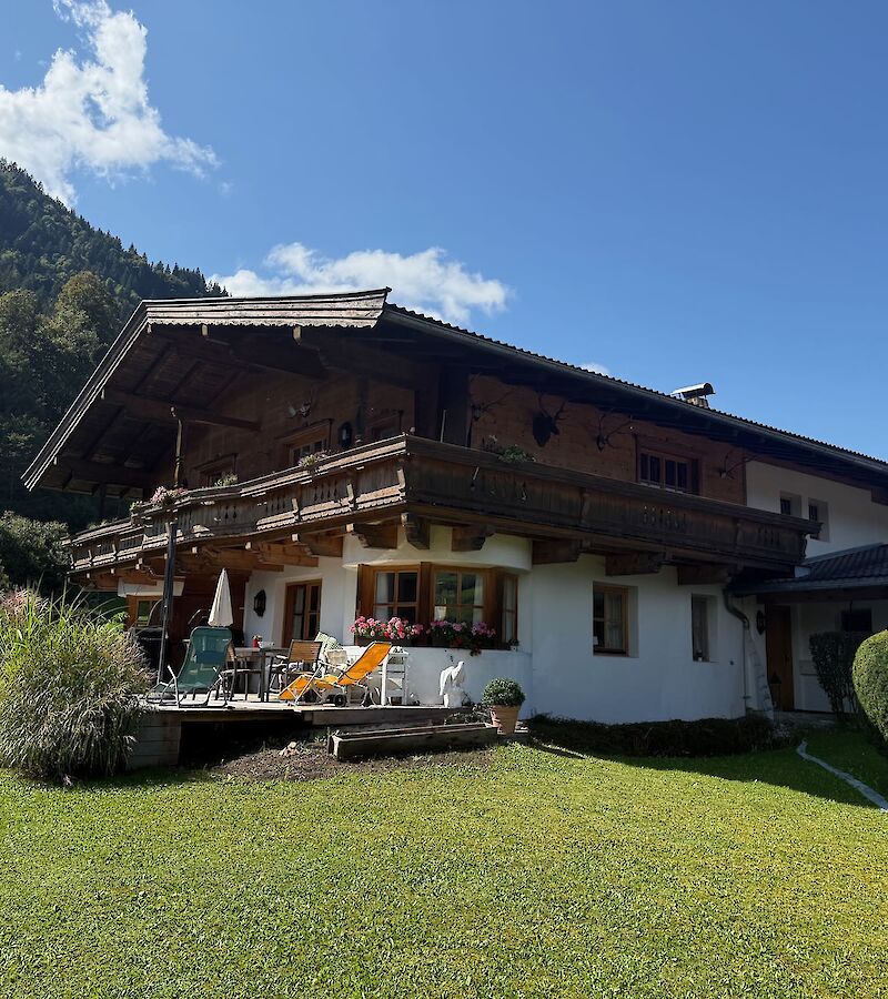 Investment property - garden apartment with leisure residence