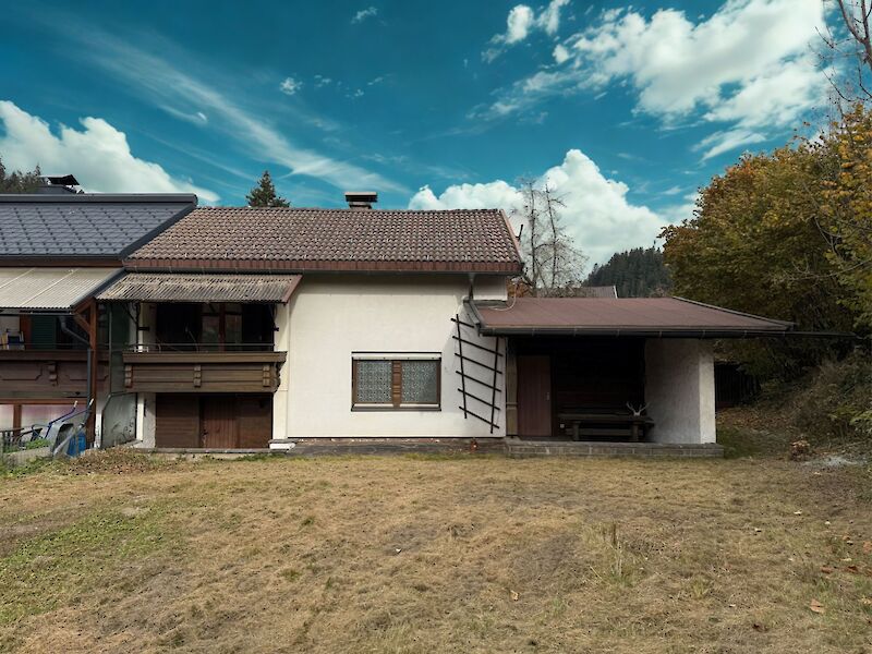 Plot with existing buildings in Frieden settlement
