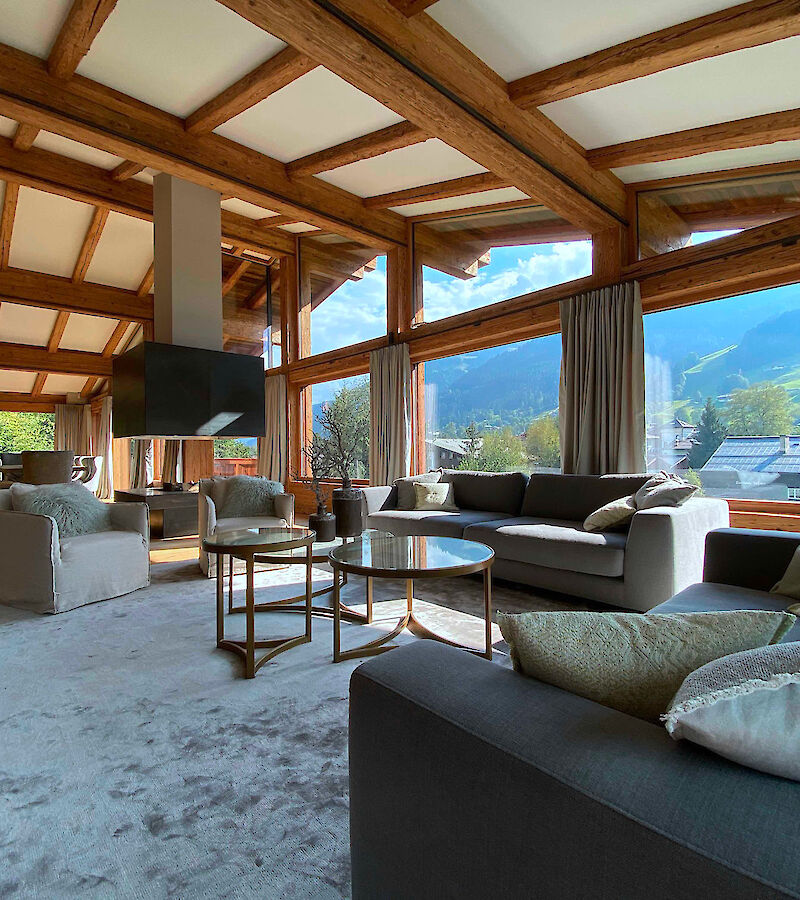 Charming country house with indoor pool, close to town, overlooking the Streif