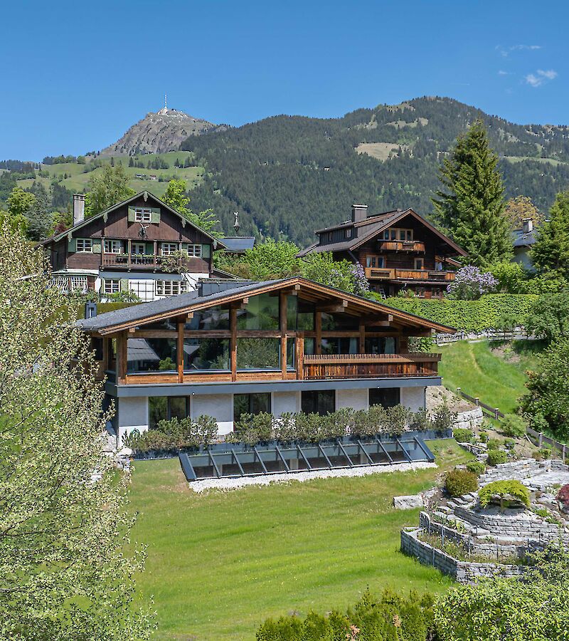 Exklusives Landhaus mit Indoor-Pool und Streifblick in Kitzbühel