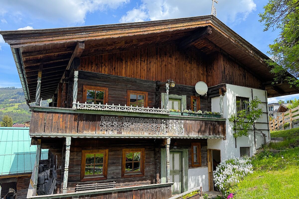 Rare - Old stock in a central location in Kirchberg